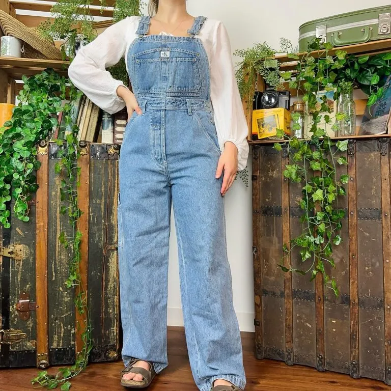 90s Style Fashion Trends That Are Making a Comeback 12 image 9462243 768x768 1