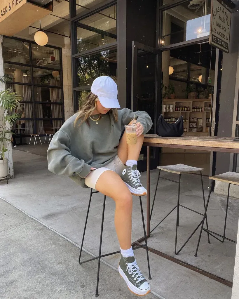 Stylish Biker Shorts Outfit Ideas for Everyday Wear 7 sweatshirt and biker shorts