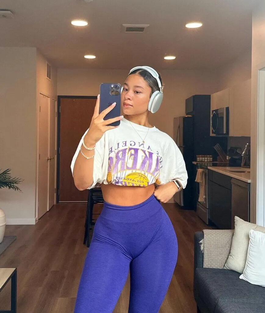 Stylish Comfortable Workout Outfits for Every Move 8 workout outfits 869x1024 1